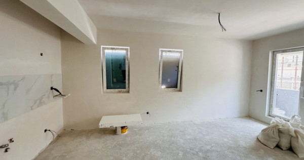 Studio superb 42 mp , decomandat , confort 1 sporit , Sg Ili