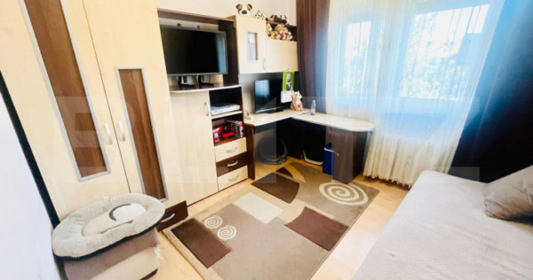 Apartament 2 camere, semidecomandat, mobilat, cu loc de parc