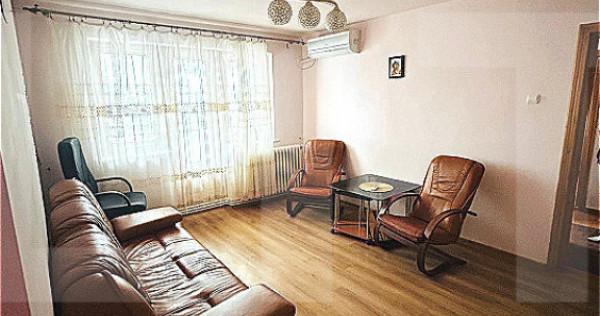Apartament cu 3 camere si garaj, Botosani