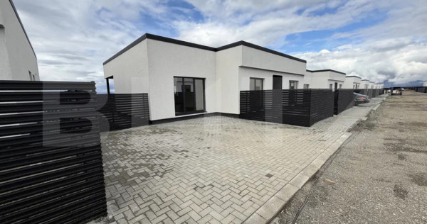 2 CASE MODERNE DE VANZARE &ndash; 4 camere |Pompă de căldură