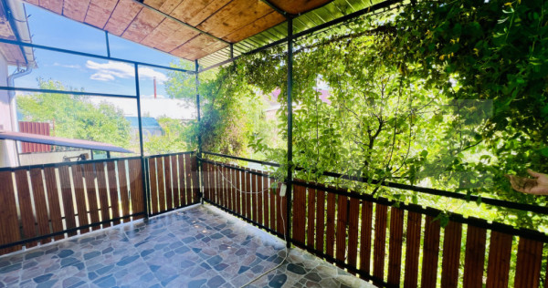 Casa de vanzare 96 mp, 3 camere