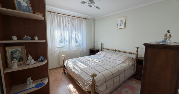 Apartament 4 camere. etj 2, Radauti
