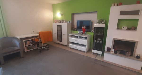 Zona 9 Mai, casa renovata