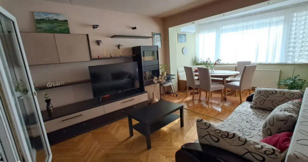 Apartament 3,5 camere, decomandat - zona Grivitei