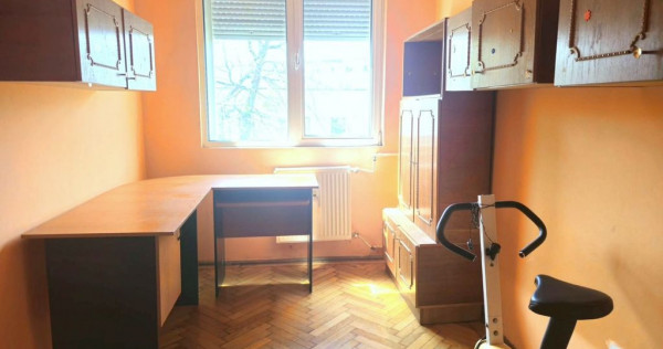 De vanzare apartament cu 3 camere Tiglina1, 67.000 euro