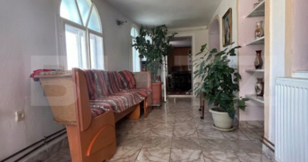 Casă spațioasă &icirc;n Ocna Dejului &ndash; 300 mp utili + teren