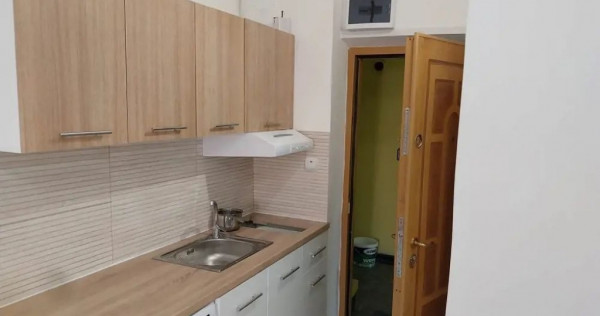 45500euro!!!Garsoniera renovata, et 3/4!Pacurari!
