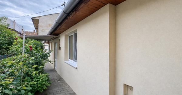 FILM Tur 3D!Casa cu 4 camere si curte, Central, Targu Mures.