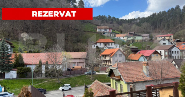 De v&acirc;nzare, casă &icirc;n Schei, Brașov