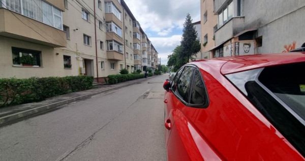 Centru- SIF MOLDOVA- Primărie- Apartament 2 camere la etaju