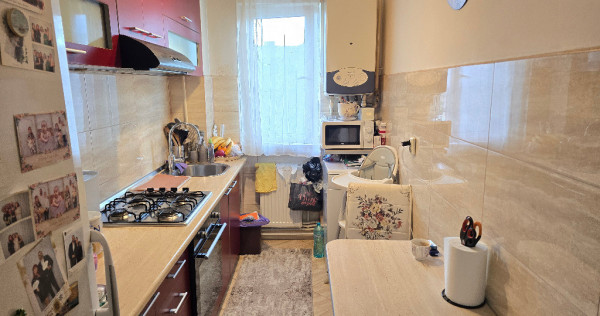 Vand apartament 3 camere in Deva, pe Al. Armatei, etaj 3, mobilat