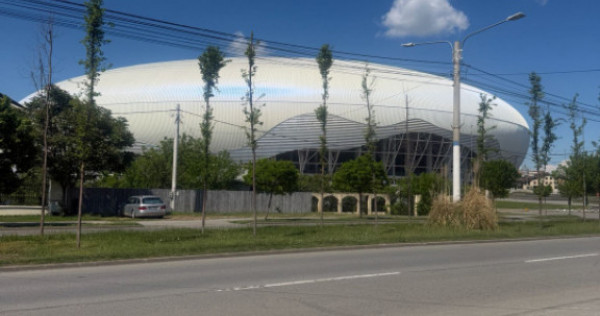 Teren intravilan, 500 mp, 18 ml front stradal, zona stadion