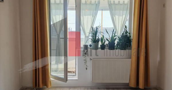 Apartament cu 2 camere de vanzare -Pacii-cu centrala-semi...