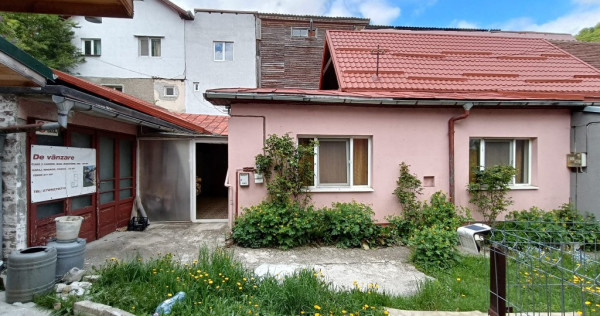 Sinaia Casa 3 camere garaj dependinte