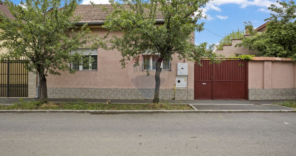 CASĂ DE V&Acirc;NZARE &Icirc;N ZONA MICALACA | 102 MP UTILI | TERE...
