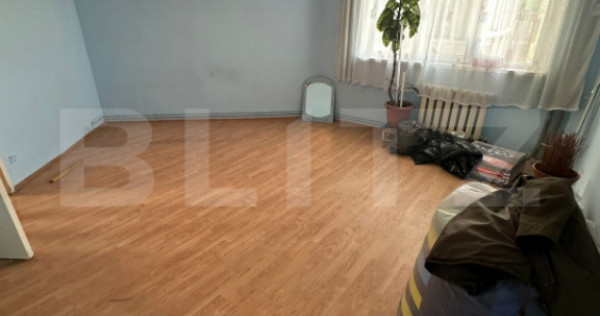 Apartament 2 camere decomandate, 50 mp, etaj intermediar, zo