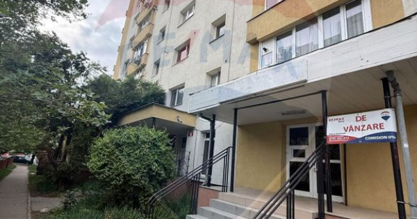DE VANZARE/INCHIRIERE Spațiu comercial versatil