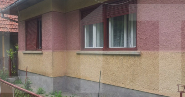 Casa 4 camere, 110 mp, zona Nadrag