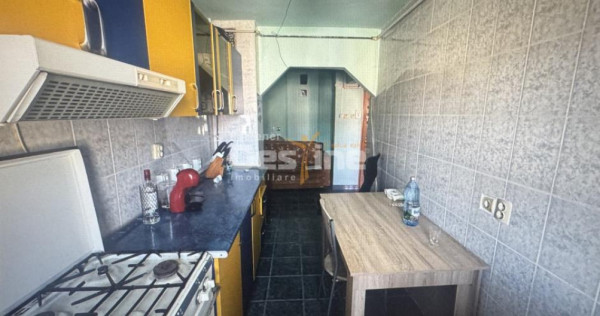 Apartament 2 camere &ndash; Etaj 3 &ndash; Decomandat Simeria