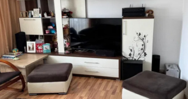 Apartament 2 camere, semidecomandat - Brasovul Vechi
