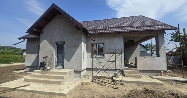 Casă Nouă Modernă de V&acirc;nzare &ndash;Sărata, Bacău,Confo...