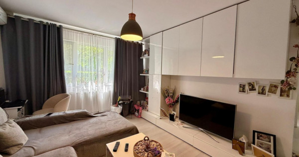 Apartament 3 camere semidecomandat, 57 mp, zona Craiovita-No
