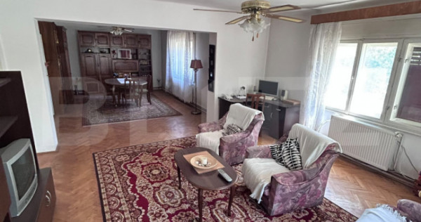 Casă individuală cu dormitor la parter, 160 mp utili, Moș