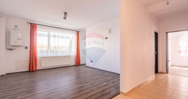 Apartament 3 camere de vanzare Floresti, Eroilor 80 zona ...