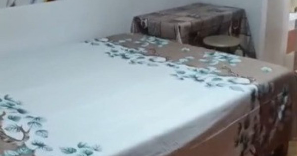 Privat: Două camere cu baie la etaj și bucătărie exclusivă la parter &icirc;