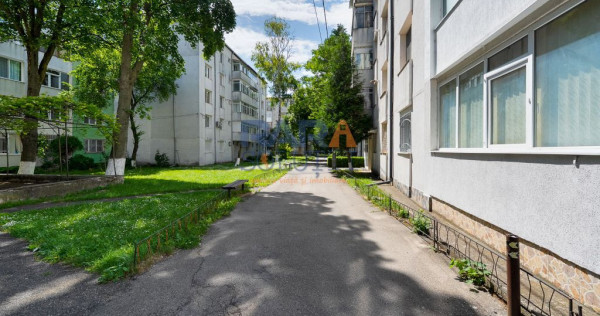 Apartament la etajul 1 - zonă superbă