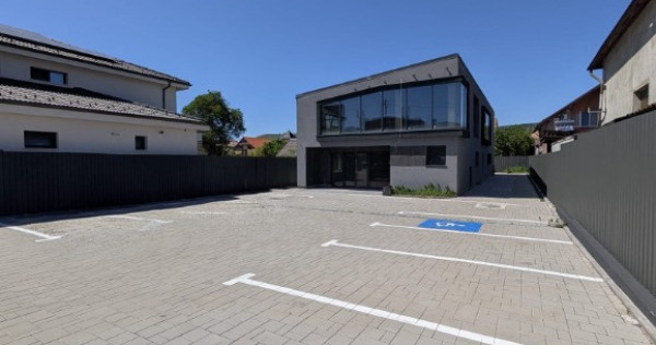 Spatiu comercial, 162mp, 5 parcari, zona Av. Iancu