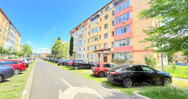 Apartament cu 3 camere etaj 1 cu balcon zona Mihai Viteazu/C