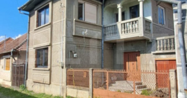 Casa 4 camere, 100 mp, zona Livezii - Fagaras