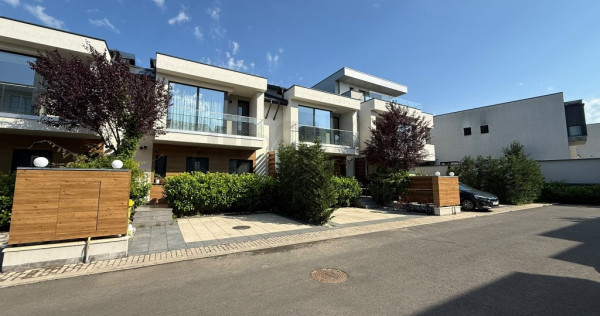 Vile Finalizate Exclusiviste Langa Lac l Complex Rezidential