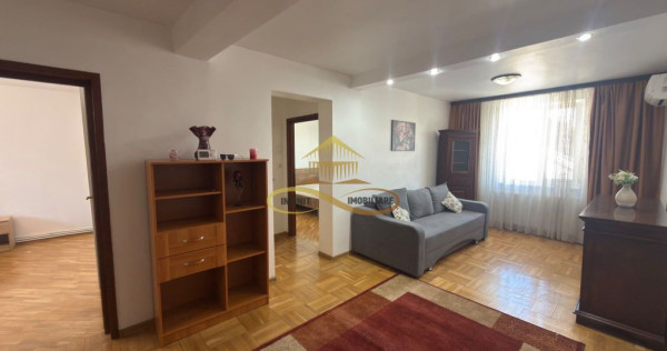Apartament 3 camere DECOMANDAT + GARAJ opțional, Str. Cr...