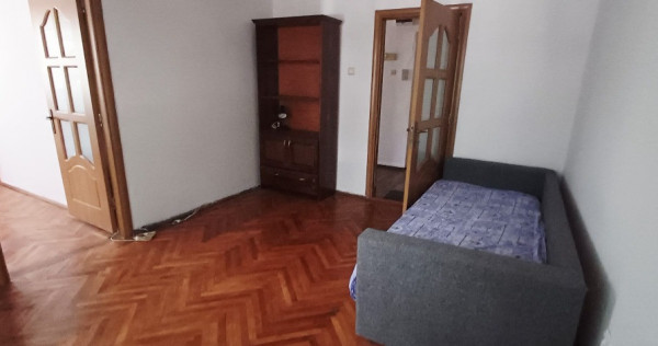 Cosbuc, zona scolii nr.11, 2 camere, etaj 2