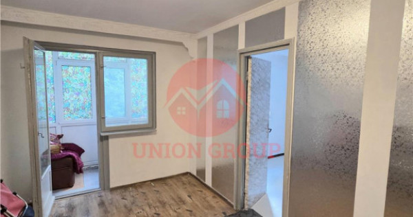 Apartament 3 Camere, Semidecomandat, Zona Piata Amzacea, Eta