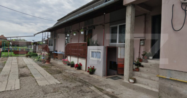 Casa 279 mp, teren 1400 mp, in Mihai Viteazu