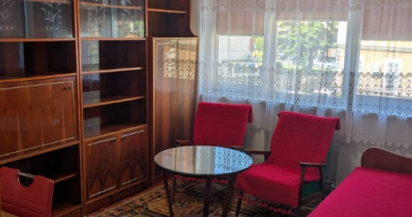 Inchiriez apartament 3 camere pentru studenti in Sibiu