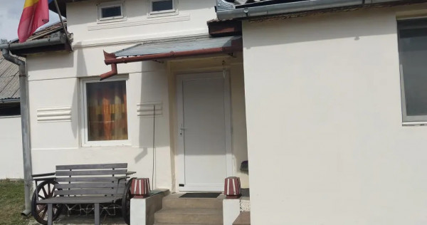 Casa de vanzare cu 5 camere