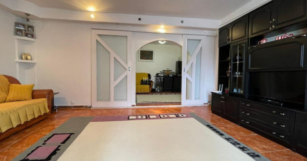 De vanzare, 2 camere decomandat, zona Moara de Foc -Autocent