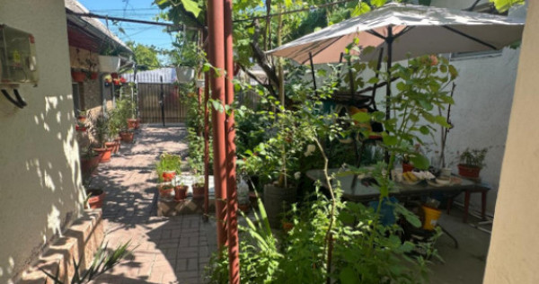 Casă de v&acirc;nzare &icirc;n Viile Noi &ndash; Anda, Constanța | 2 cor