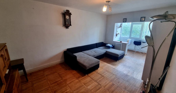 Soveja eden--- apartament 4 camere decomandat cu gaze