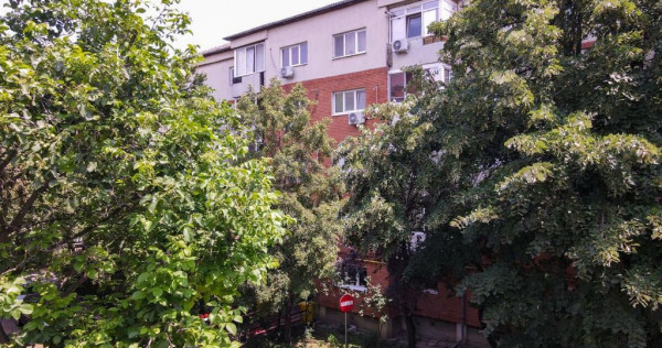 Mircea Cel Batran - 3 Camere, Decomandat, 2 Bai, Centrala