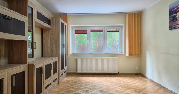 Mircea Cel Batran - 3 Camere, Decomandat, 2 Bai, Centrala