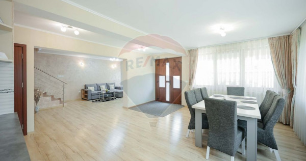 Casă / Vilă de v&acirc;nzare cu 7 camere, &icirc;n Haieu