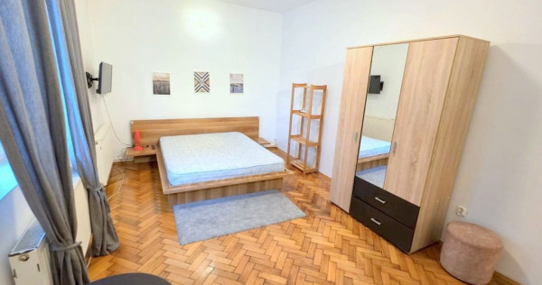 De inchiriat apartament cu o camera ultracentral, et. 1, ...
