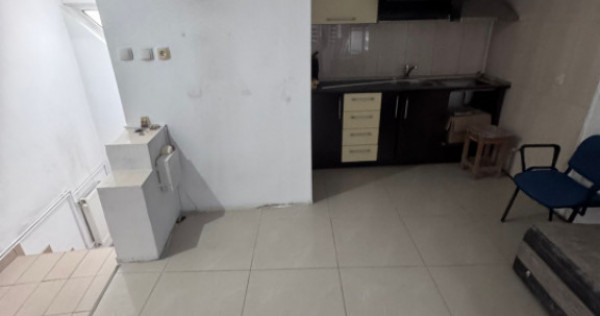Apartament 2 camere, compartimentare pe doua niveluri, in zo
