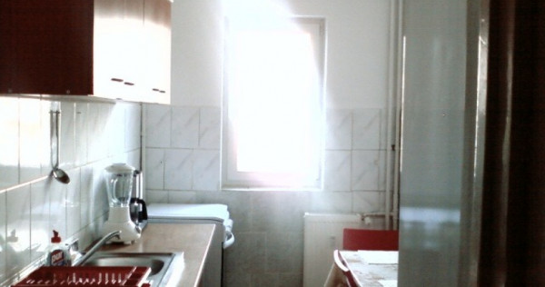 Particular vand apartament 2 camere in Drumul Taberei 34