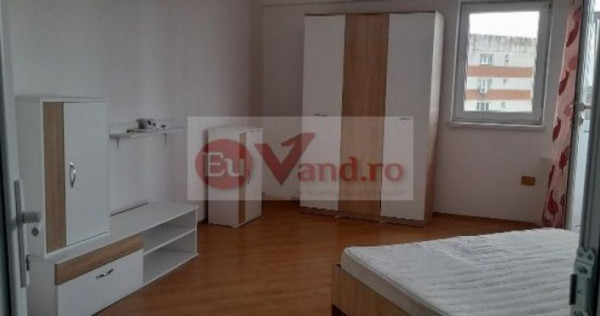 De vanzare apartament cu o cameră str. Brăilei, et. 7, 59.000 euro